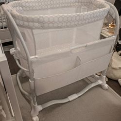 Ingenuity Dream & Grow Bedside Bassinet in excellent condition