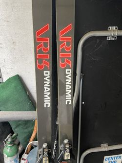 VR15 Dynamic Skis