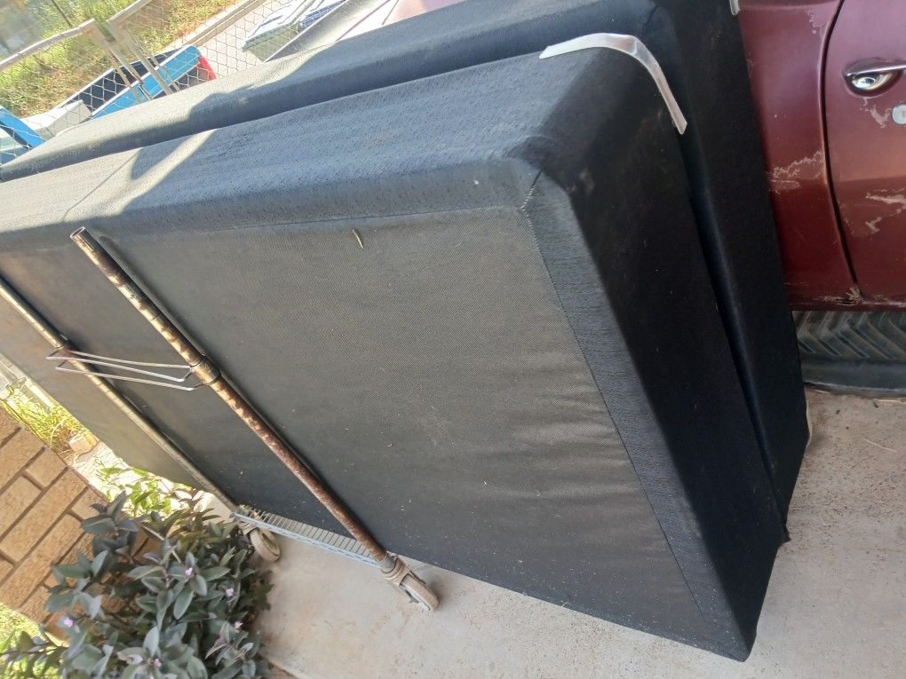 KING SIZE BOX SPRINGS IN GREAT SHAPE (BLACK IN COLOR)