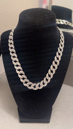 Diamond Studded Chain