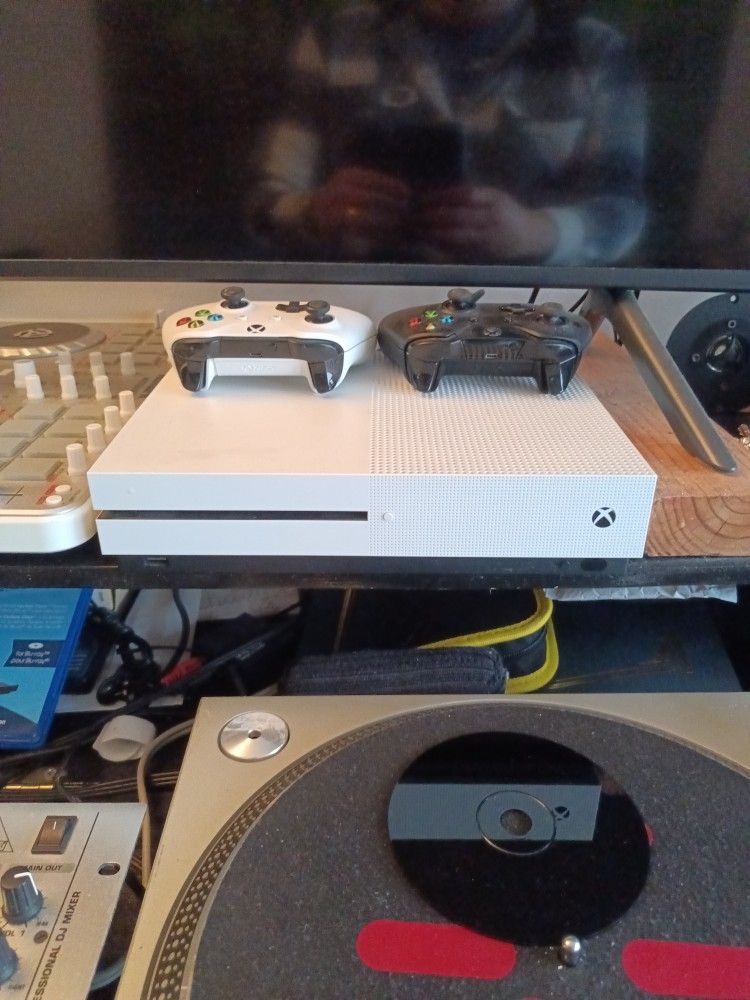 Xbox One 50$
