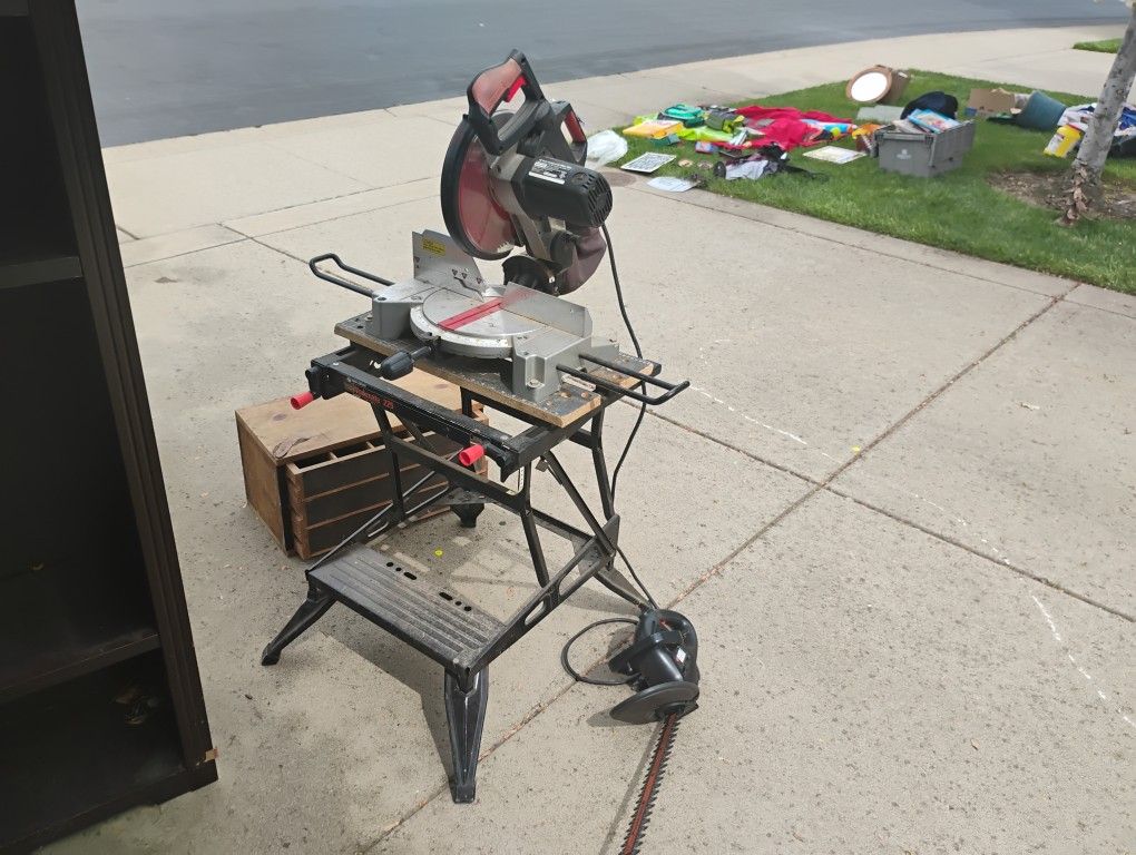 Mitre Saw With Table