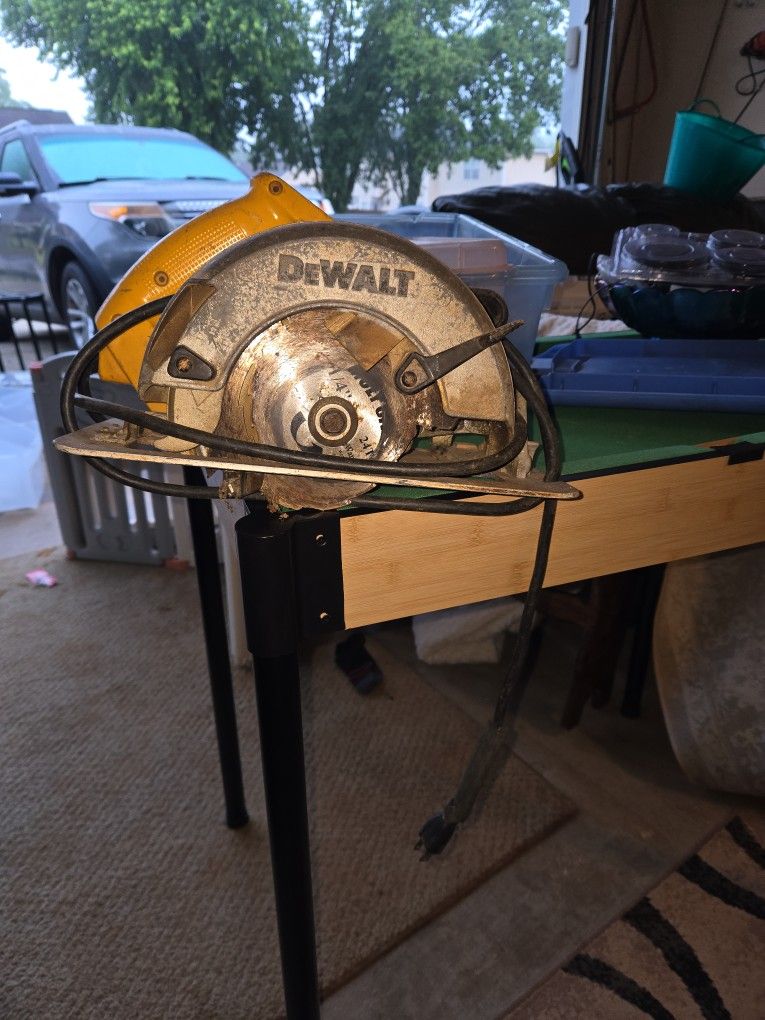 Dewalt Skill Saw