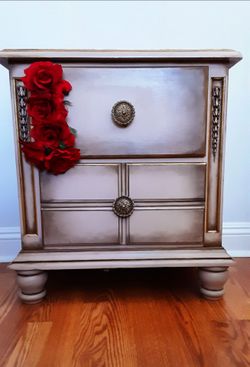 Nightstand /Dresser