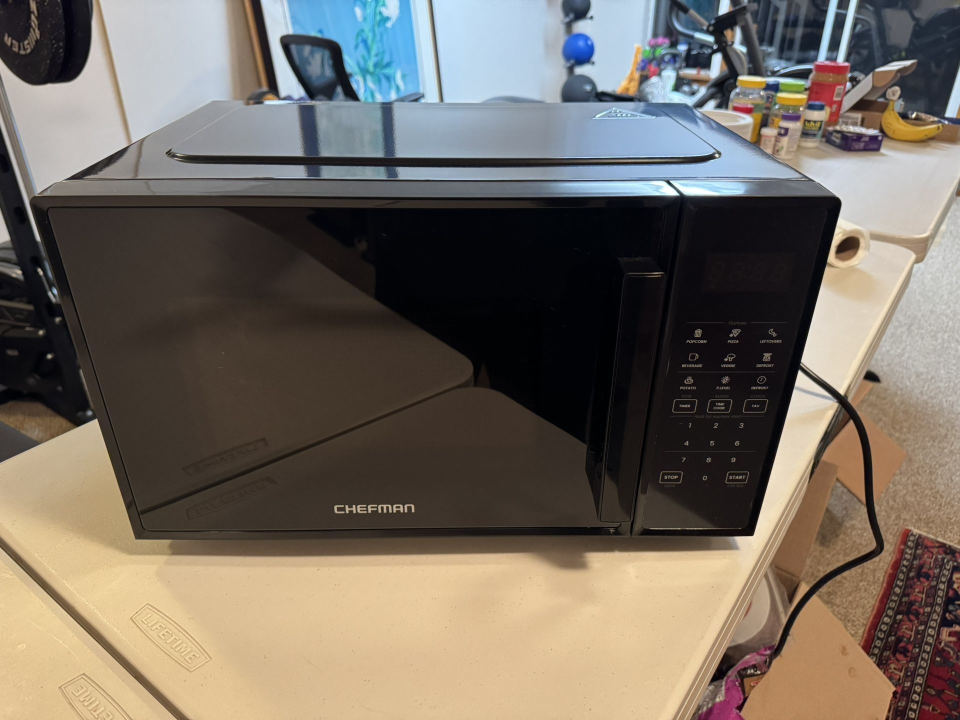 Chefman Countertop Microwave Oven