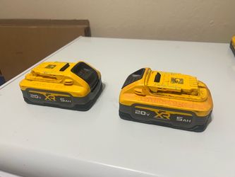 ADeWalt 20V MAX XR Powerstack 5Ah Batteries - Set of 2