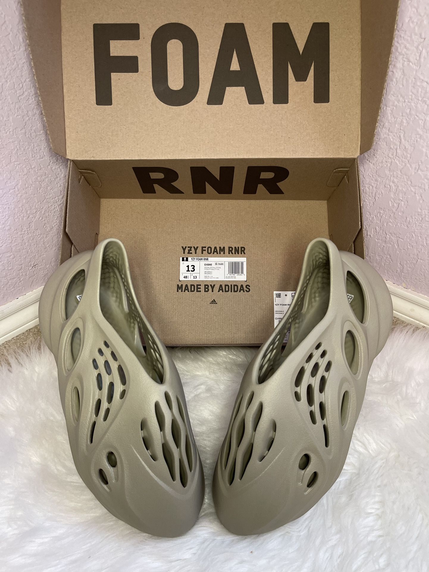 13M - Yeezy Foam Runners ‘Stone Taupe’