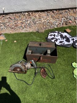 Vintage Skilsaw w/ Original Metal Box