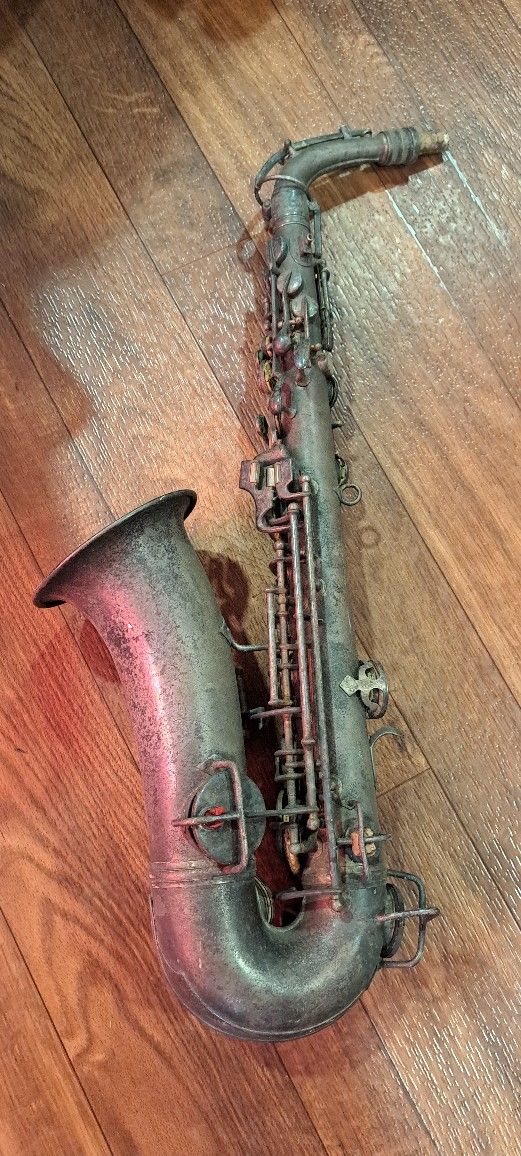 1914 Vintage Saxophone 