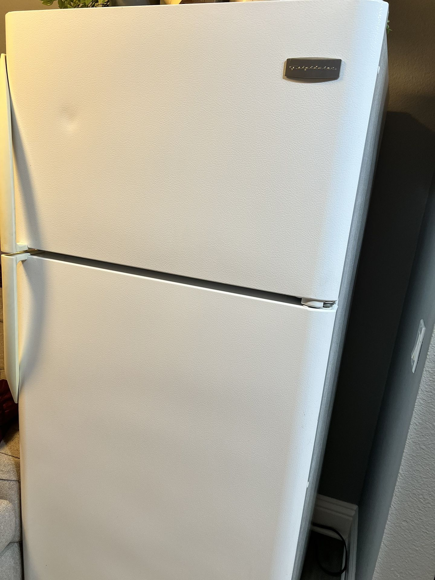 Used Refrigerator - Top Freezer $75
