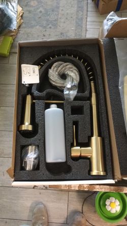 Kitchen faucet