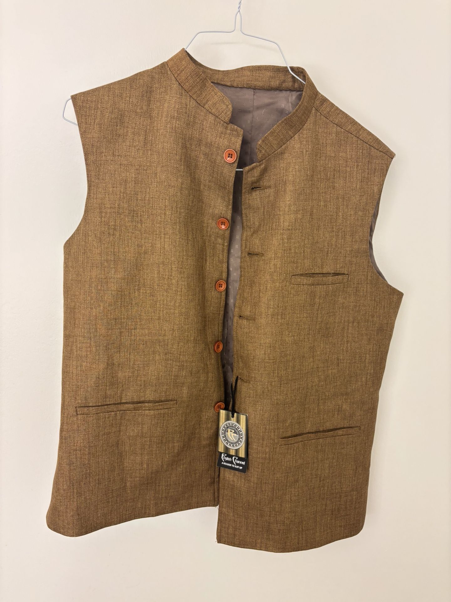 English Channel Brand Sleeveless Vest Size 42 Mens