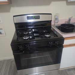 Amana Gas Range