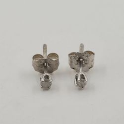 0.29g 14k White Gold Diamond Stud Earrings  