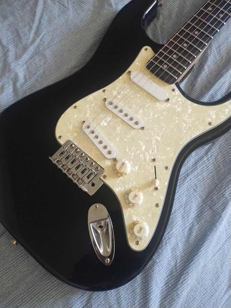 Fender Squire Stratocaster Guitar
