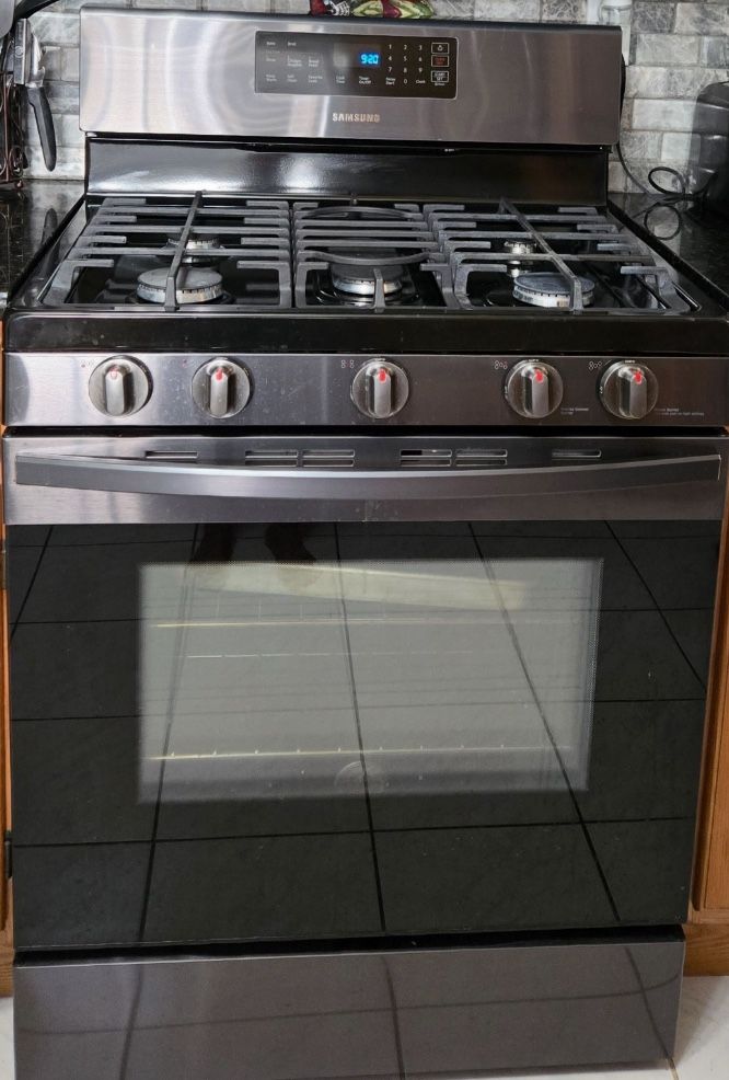 Samsung 30” Pre Own Propane