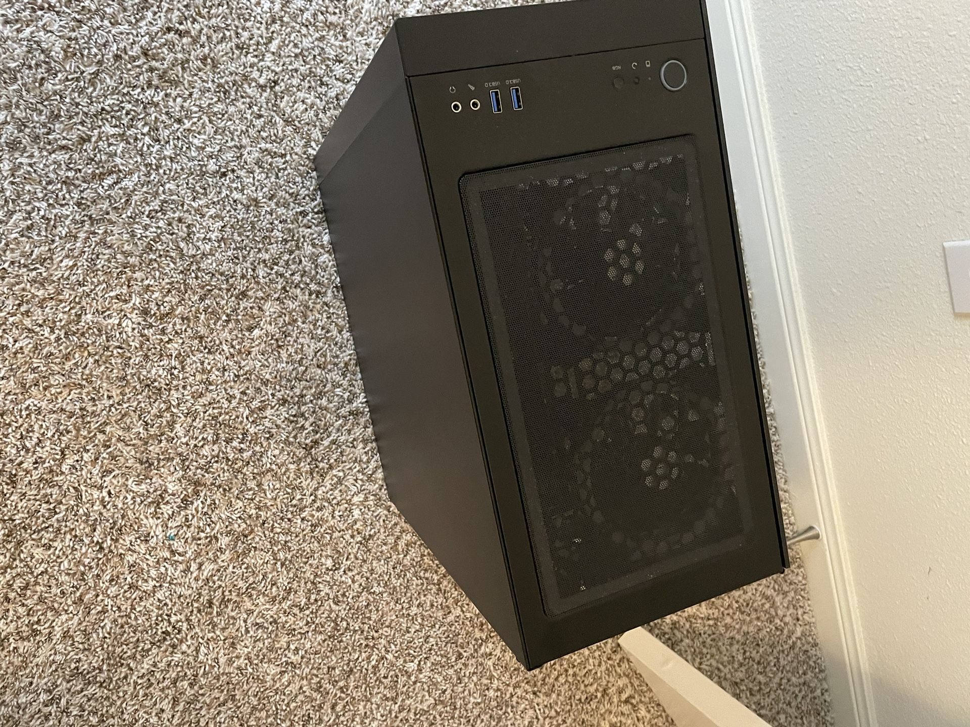 Gaming Tower - Computer - Skytech