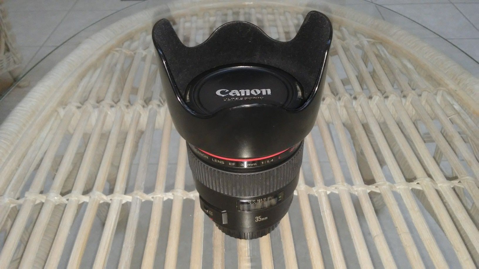 Canon 35mm f/1.4