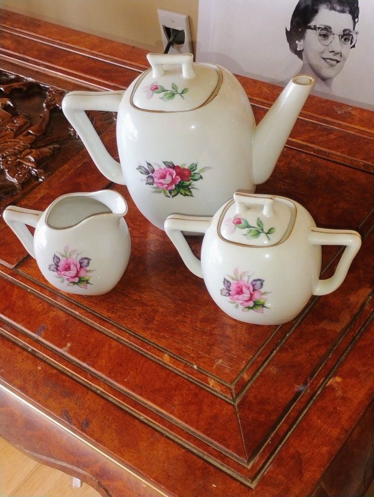 Vintage Lefton Tea Set