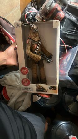 Disney Store Exclusive Star Wars Chewbacca Talking Action Figur