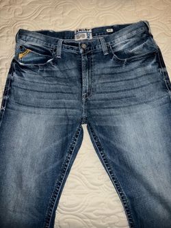 Ariat 38w 32L relaxed boot cut