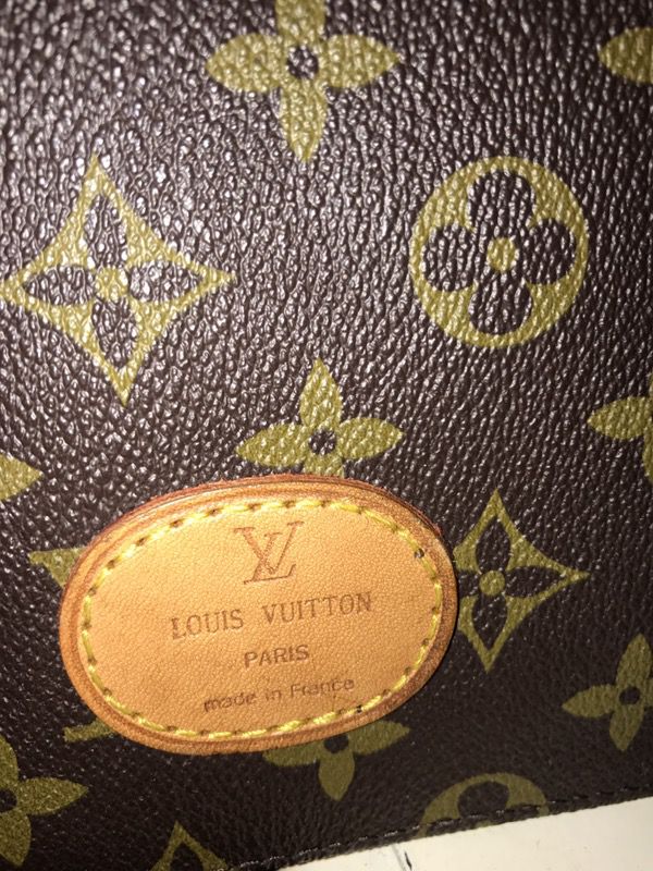 Louis Vuitton document folder - VINTAGE for Sale in Los Angeles