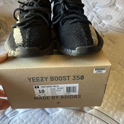 Yeezy Boost 350 V2