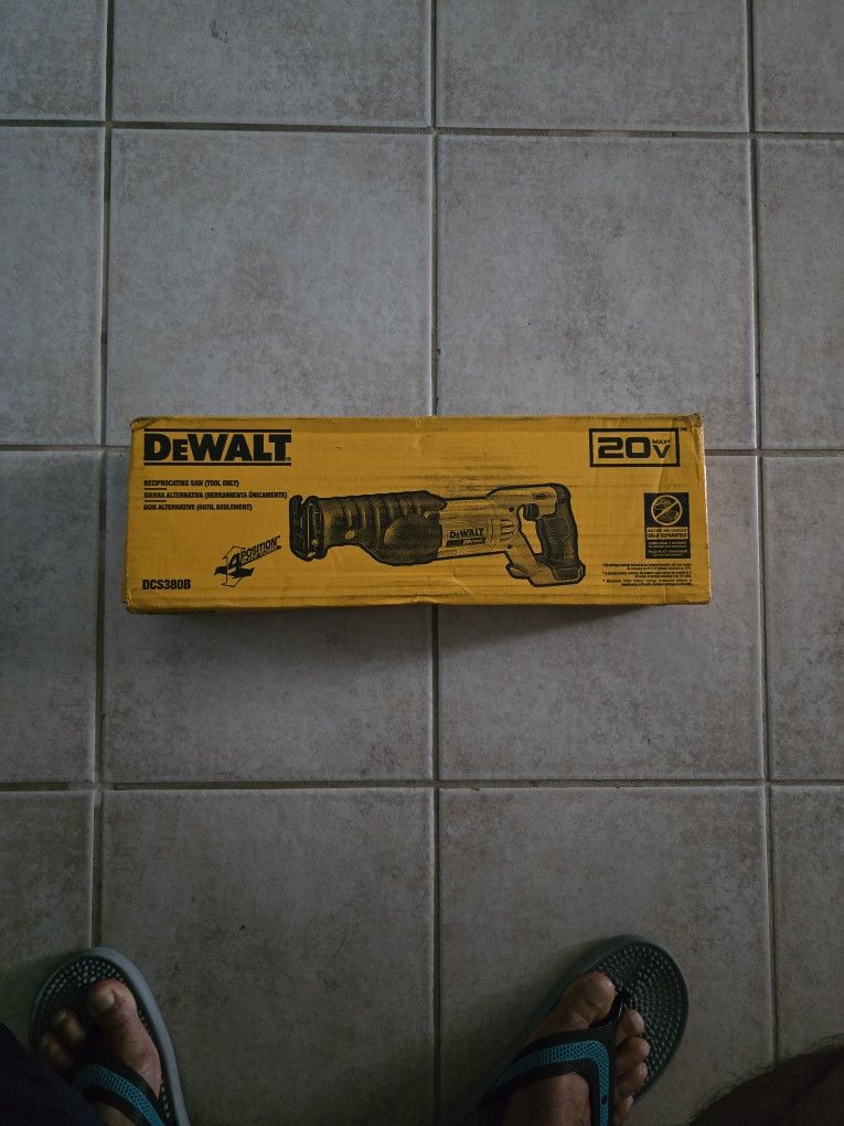 DEWALT
20V MAX Cordless Reciprocating Saw (Tool Only)