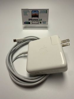 Apple Type-C Charger and 67W Power Adapter Used White Good Condition