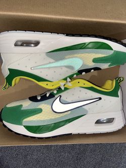 Nike Air Max Solo Oregon Ducks Size 9 Brand New . No Box