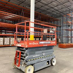 SkyJack 4632 Electric Scissor Lift