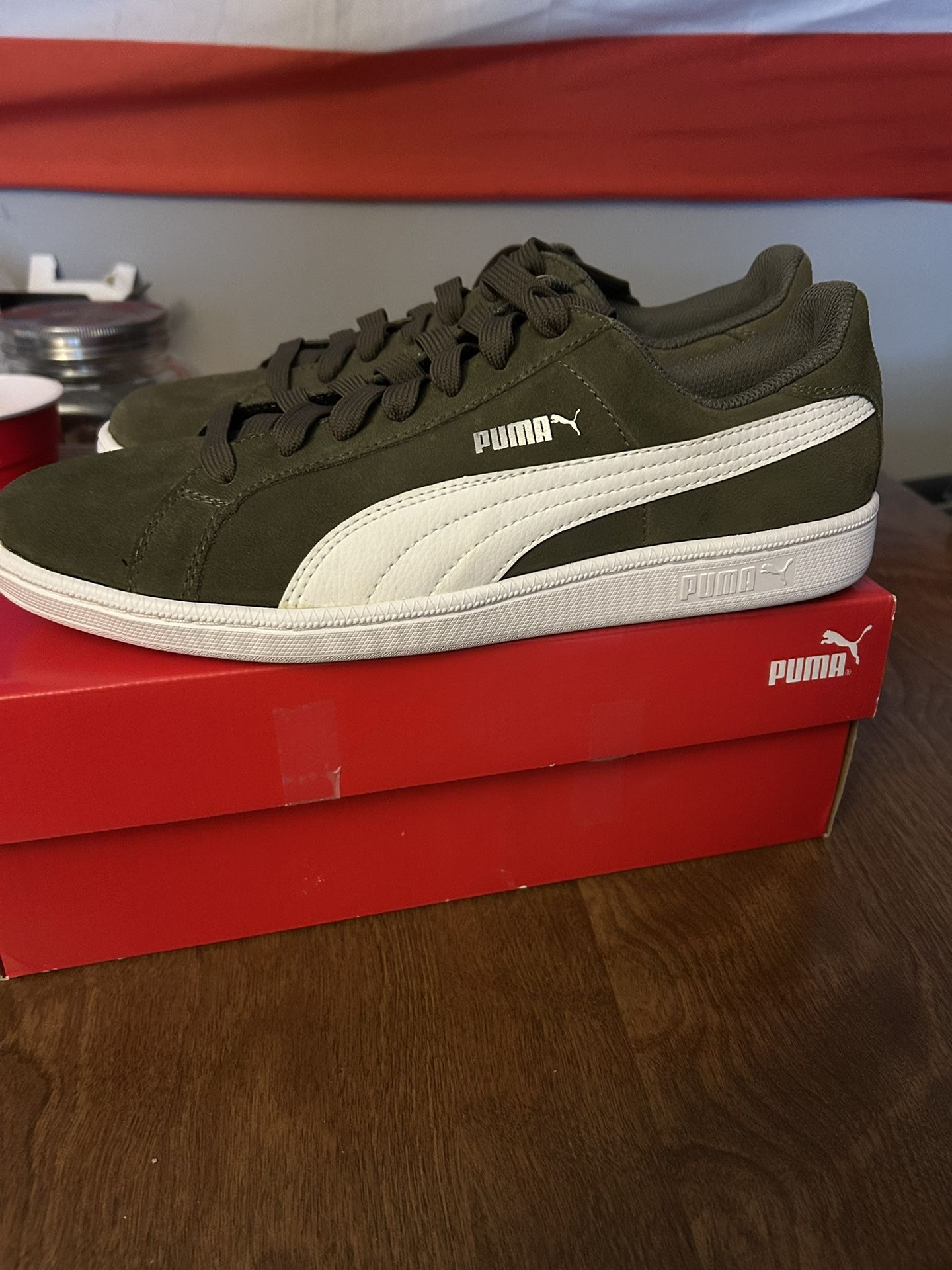 Puma Sneakers