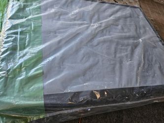 Brand new Queen Size Box Spring
New 150 dlls free delivery