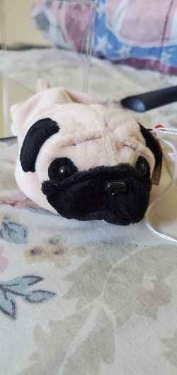 Pugsly beanie baby with some errors