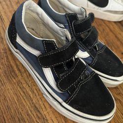 1.5 Blue Vans 