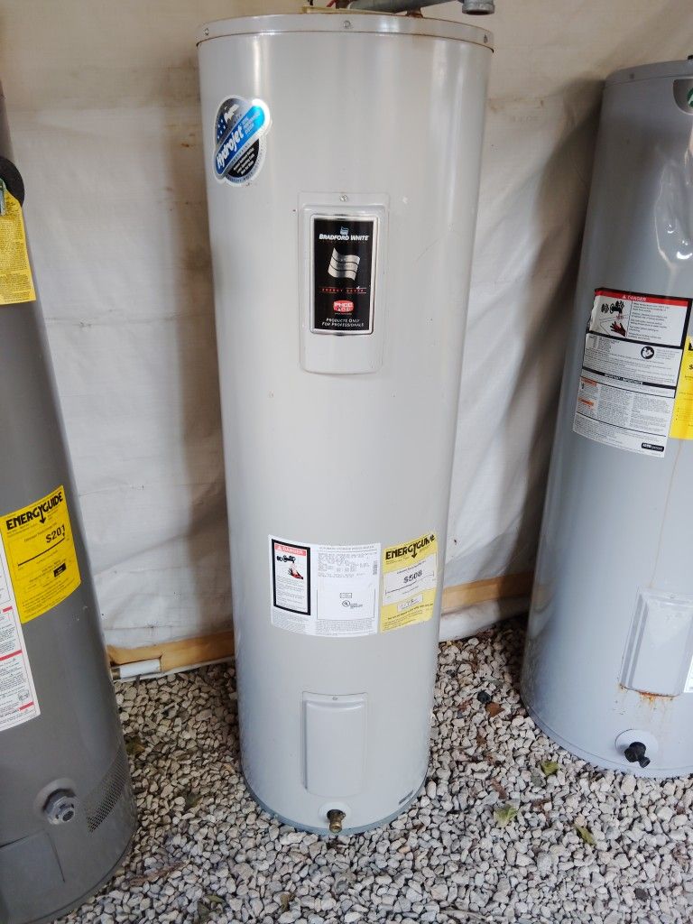 Bradford White 40 Gallon Electric Water Heater. Refurbished.