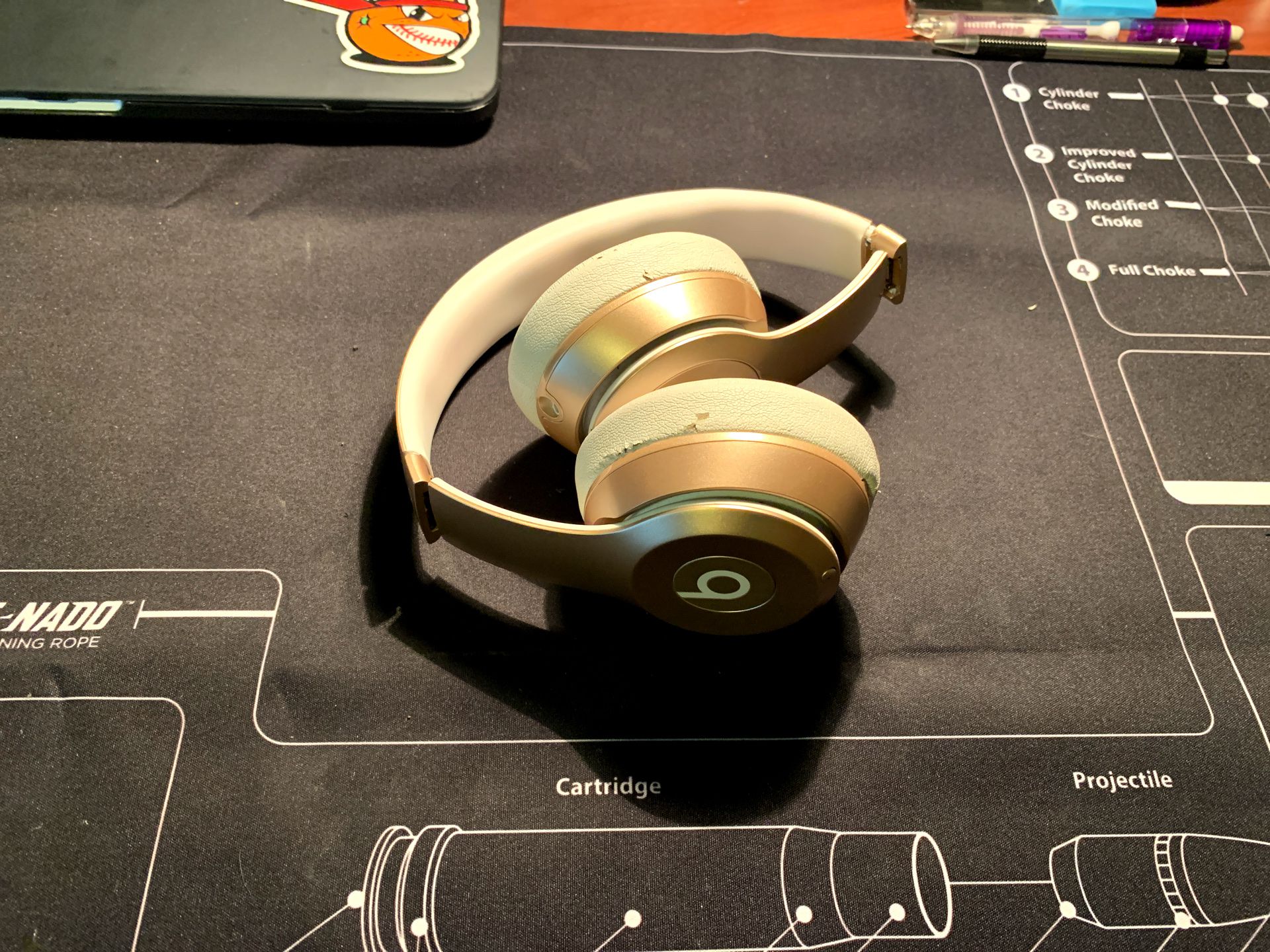 Beats Solo Wireless Headphones (Gold)