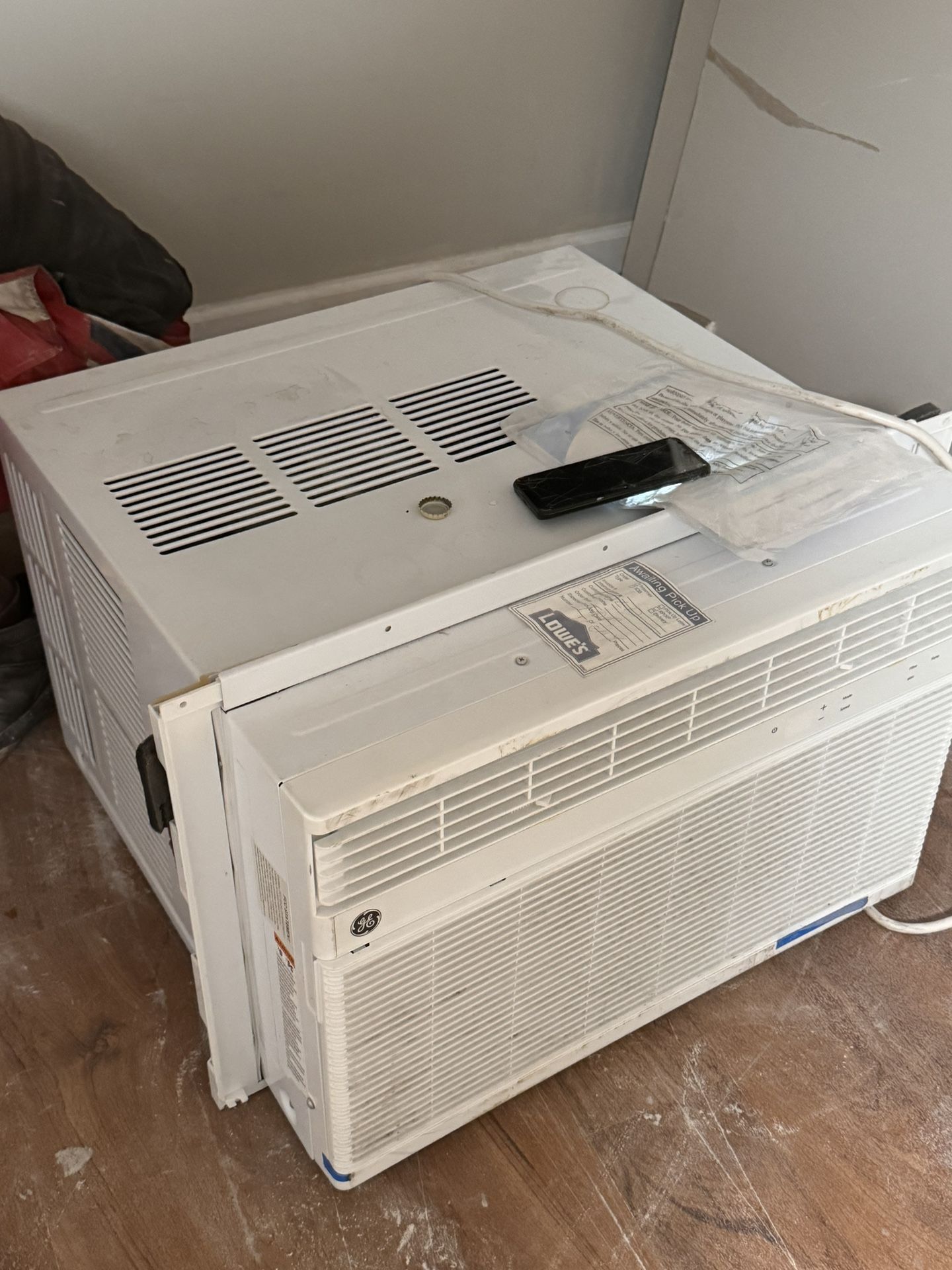 GE window, AC