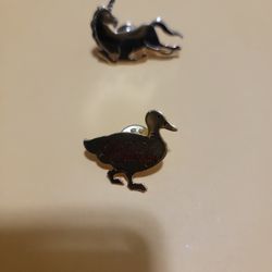 2 Different Pins New N Used Lot TTT 9090