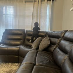 Brown Leather Couches With 3 Recliners 