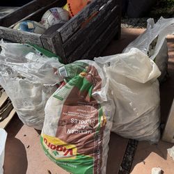 White garden landscaping rocks limestone