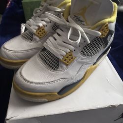 Jordan 4 Vivid Sulfur Size 8.5