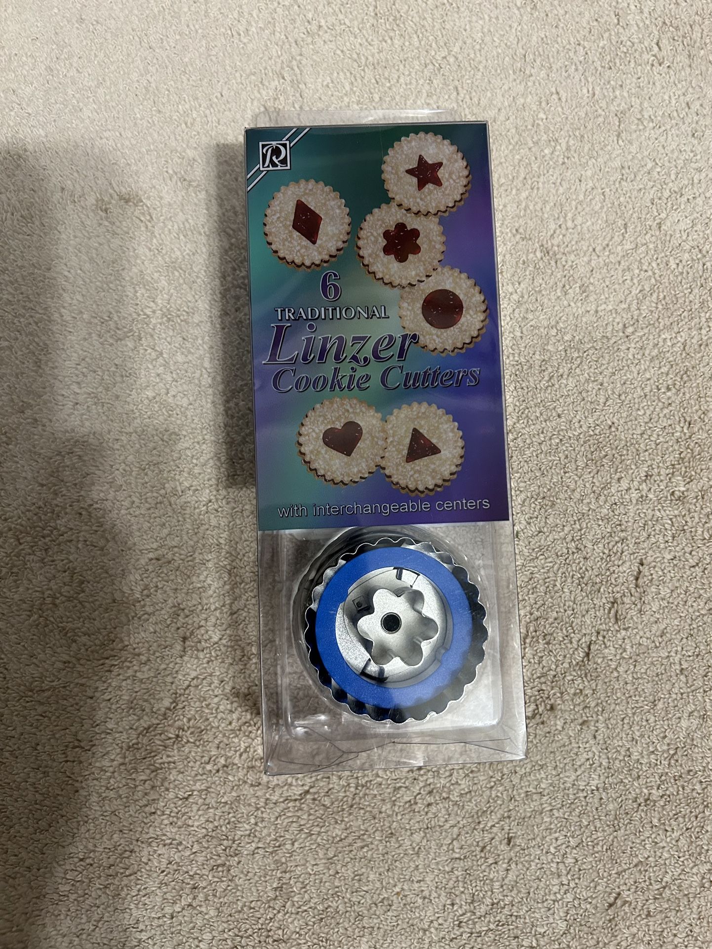 Linzer Cookie Cutter “ Traditional Shapes” With Interchangeable Centers, 7 Pieces