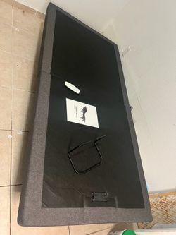 300 Series Adjustable Base Twin XL mattress included