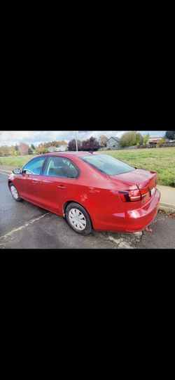 2016 VW JETTA S 1.4T. Runs and drives great, clean title , back up camera 102k miles