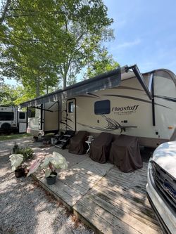 2019 Flagstaff  Super Lite RV 35’