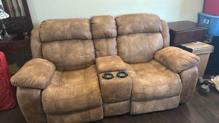 Loveseat/Couch recliner