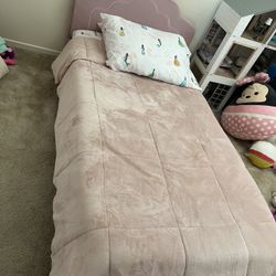 Toddler bed