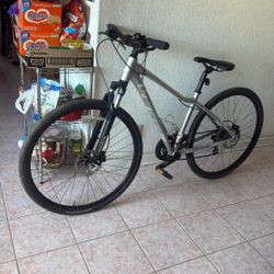 Giant Mountain bike liv Rove