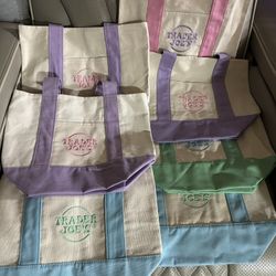 trader joes tote bags 🩷